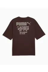 Remera Puma modelo Utility, de color marrón, con diseño de mangas cortas y corte holgado. Cuenta con el logo de la marca estampado en el pecho en tono claro.