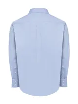 Camisa de vestir de manga larga color celeste RKF, con cuello abotonado, cierre frontal de botones y un bolsillo en el pecho con el logo bordado.