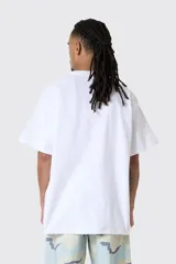 Remera blanca Carhartt WIP de manga corta y corte holgado, con estampa frontal en negro con diseño de alambre de púa formando la letra C.
