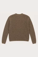 Buzo de tejido de punto con diseño de red, cuello redondo y mangas largas, en color beige.