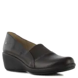Zapatos casuales Lombardino modelo Sofia, de cuero color marrón oscuro, con diseño tipo slip-on, elástico en el empeine y suela de plataforma tipo cuña.