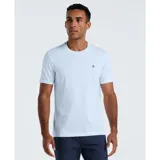 Remera celeste de algodón orgánico, de corte entallado, cuello redondo y manga corta. Presenta el logo de la marca Original Penguin en el pecho.