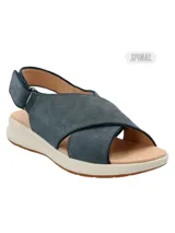 Sandalia de diseño ergonómico con tiras cruzadas en el empeine, confeccionada en gamuza color azul marino. Cuenta con ajuste de velcro en el tobillo, plantilla acolchada y suela de plataforma con tecnología de amortiguación.