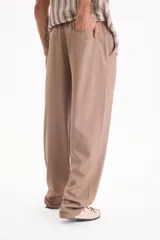 Pantalón de lino con cintura elastizada y cordón ajustable