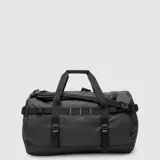 Bolso duffel de viaje color bordó con detalles en negro. Cuenta con correas de mano, correas ajustables, cierres reforzados y base resistente al agua.