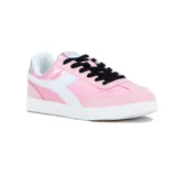 Championes Diadora Bamtelo para mujer, color rosado iridiscente con detalles en blanco y cordones negros. Presenta una franja lateral característica de la marca y detalle de glitter en el talón.