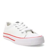 Championes Topper modelo Derby de corte bajo, confeccionados en lona blanca con cordones al tono y suela de goma blanca con detalle de línea roja perimetral.