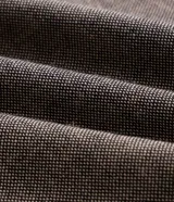 Pantalón masculino relaxed en oxford de algodón blanco, con bolsillos delanteros y traseros, cintura con trabillas y cordón de ajuste.