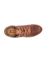 Championes Caterpillar modelo Ventura, confeccionados en piel encerada con relieve color marrón. Presentan un diseño de estilo urbano con cordones al tono, entresuela de EVA ligera y suela de goma para mayor tracción.