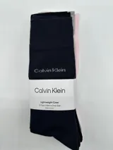 Pack de 4 pares de medias largas Calvin Klein, de corte clásico. Incluye un par azul marino, un par negro, un par gris y un par rosa.