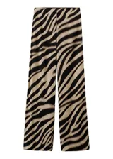 Pantalón largo de viscosa con estampado animal print tipo cebra en tonos beige y negro, de corte recto y tiro alto.