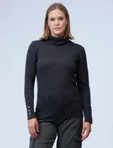 Polera de punto fino marca Joseph A., color gris oscuro, con cuello alto volcado y mangas largas. Presenta un detalle de tres botones decorativos en cada puño.