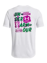 Remera de manga corta Under Armour, color blanco, con cuello redondo acanalado y pequeño estampado gráfico en el pecho.