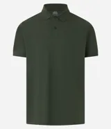 Remera polo de manga corta color verde militar, confeccionada en algodón peruano con cuello convencional y cierre de botones.