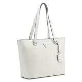 Cartera tipo tote bag Guess modelo Jillian de color blanco, confeccionada en material sintético con estampado en bajorrelieve del monograma de la marca. Cuenta con doble asa de hombro, herrajes metálicos plateados, un dije colgante con logo y placa triangular frontal con el logotipo de Guess.