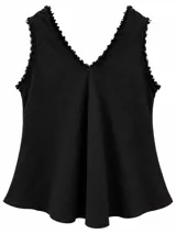 Musculosa de lino color negro, con escote en V y detalles deshilachados en los bordes.