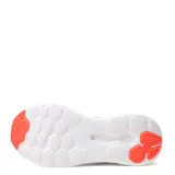 Championes de running New Balance modelo 411 V3, color blanco con detalles en naranja y gris. Presentan capellada de malla transpirable, cierre con cordones y entresuela de EVA para mayor amortiguación.