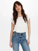 Camiseta básica negra de manga corta, con cuello redondo y diseño de espalda más larga.
