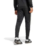 Pantalón deportivo Adidas Tiro 25 Essentials para hombre, color negro con tres tiras blancas a los costados y logo de la marca en blanco.
