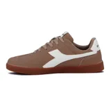 Championes Diadora modelo Bamtelo, color marrón con detalles en blanco y suela marrón.