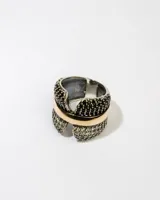 Anillo ancho de plata 925 con doble de oro y zirconias blancas y negras.