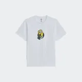 Remera blanca de manga corta y ajuste estándar, con diseño gráfico de un Minion en el centro del pecho.
