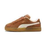 Championes Puma Suede XL color marrón caramelo con detalles en blanco.