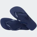 Ojotas Havaianas modelo Top, de diseño clásico con tiras anchas y suela de goma con textura antideslizante.