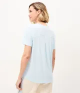 Remera deportiva Get Over de manga corta y cuello redondo, confeccionada en poliamida y elastano.