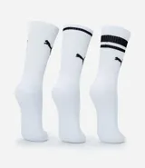 Kit de tres pares de medias deportivas Puma de caña larga, color blanco con detalles en negro. Incluye logo de la marca y diseño con rayas en la parte superior.
