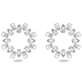 Aros de cristal con forma circular, con cristales transparentes de talla de pera y engaste con baño de rodio.