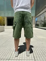 Bermuda carpenter verde óxido de tela denim.