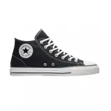 Championes Converse Chuck Taylor All Star Pro de caña media, color negro con detalles en blanco.