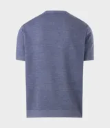 Remera de manga corta y cuello redondo para hombre, confeccionada en tejido de punto texturizado jaspeado en color celeste. Presenta terminaciones acanaladas en el cuello, los puños y el ruedo, con un corte regular clásico y versátil.