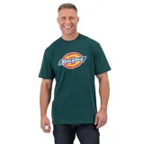 Remera verde de manga corta con logo Dickies tricolor estampado en el pecho.