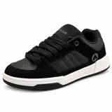 Zapatillas Airwalk modelo Giro Black, color negro con suela blanca y entresuela de goma texturizada, de estilo urbano con cordones gruesos.