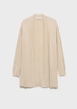 Cardigan de punto fino en color beige, con diseño abierto sin cierre, cuello en pico y manga larga.