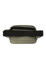 Riñonera unisex de tela acolchada color verde militar, con compartimento principal y bolsillo frontal con cierre, y correa ajustable negra.