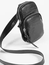 Porta celular negro con textura croco, doble compartimento y tarjetero interno. Incluye correa extraíble para usar como bandolera, billetera o sobre.