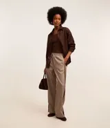 Pantalón de vestir de corte recto con estampa de cuadros, elástico y lazo en la cintura y raya lateral.