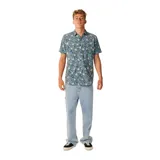 Camisa de manga corta Rip Curl Vaporcool Sessions Aerotech, color azul con estampado floral geométrico en tonos celestes y beige, de corte regular y cierre frontal de botones.