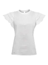 Blusa de algodón orgánico y ramie, color blanco, con cuello redondo y mangas cortas adornadas con detalles de crochet.