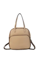 Mochila color bordó con doble asa superior, correas traseras regulables y bolsillo frontal con cierre. Se puede usar como mochila o como cartera.