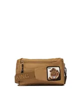 Riñonera color beige con correa ajustable con la palabra "King" en relieve y parche con la imagen de un león.
