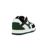 Championes urbanos Diadora modelo Wind, de caña baja, con combinación de colores blanco, negro y verde oscuro. Presentan un diseño inspirado en el skate con puntera y talón en gamuza negra, paneles laterales blancos y el logo Diadora en verde. La suela es blanca con detalle verde en la parte delantera.