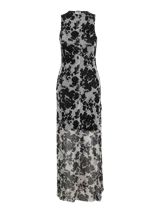 Vestido largo sin mangas con cuello redondo, confeccionado en tejido liviano con estampa animal print tipo vaca y caída fluida de corte recto.