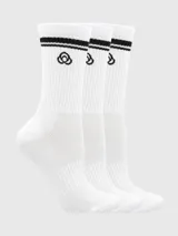 Pack de tres pares de medias blancas de caña media, con tejido acanalado y detalle de dos líneas horizontales negras y logo bordado en la parte superior.