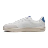 Championes Fila Champion Court 80 para hombre, de diseño urbano en color blanco con puntera de gamuza gris, suela de goma tostada y detalles en azul en la lengüeta y el talón.