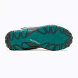 Championes de senderismo Merrell modelo Crosslander 3, confeccionados en gamuza y malla transpirable. Presentan un diseño en tonos gris y azul oscuro con detalles en turquesa, puntera protectora resistente a la abrasión, entresuela de espuma EVA y suela de goma con tracción duradera.