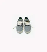 Zapatillas Satorisan modelo Heisei Gaia Terra 2, color gris humo (verdifumo), con cordones en tono crudo y suela de goma reciclada.